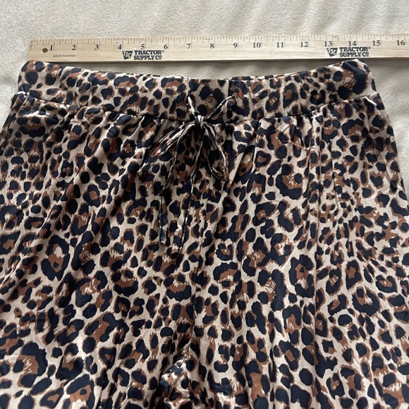 Amazon Ekouaer nwt leopard print rayon pajama set - Picture 9 of 11